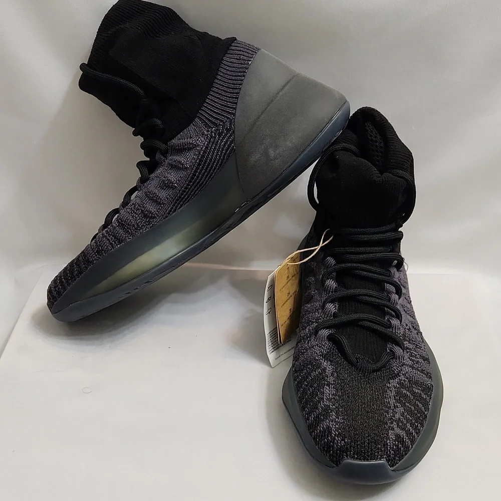 Adidas X YZY Baskeball Knit Sneakers (M Size 7.5)